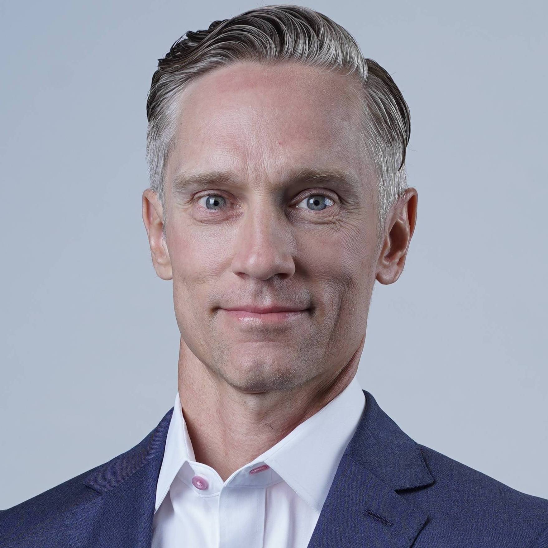 Colin Wolfe