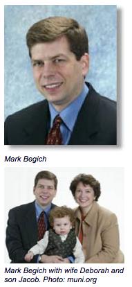 Mark Begich with wife Deborah and son Jacob. Photo: muni.org